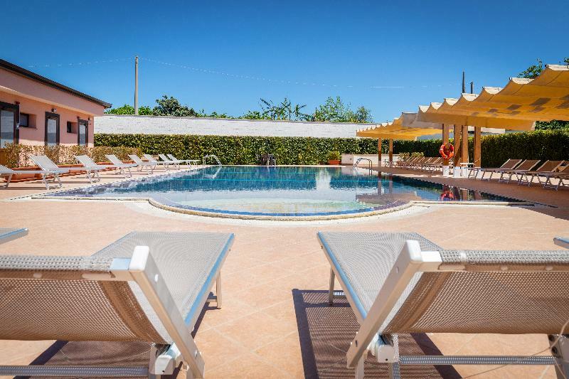 Il Giardino Country Holiday With Pool تاورمينا المظهر الخارجي الصورة