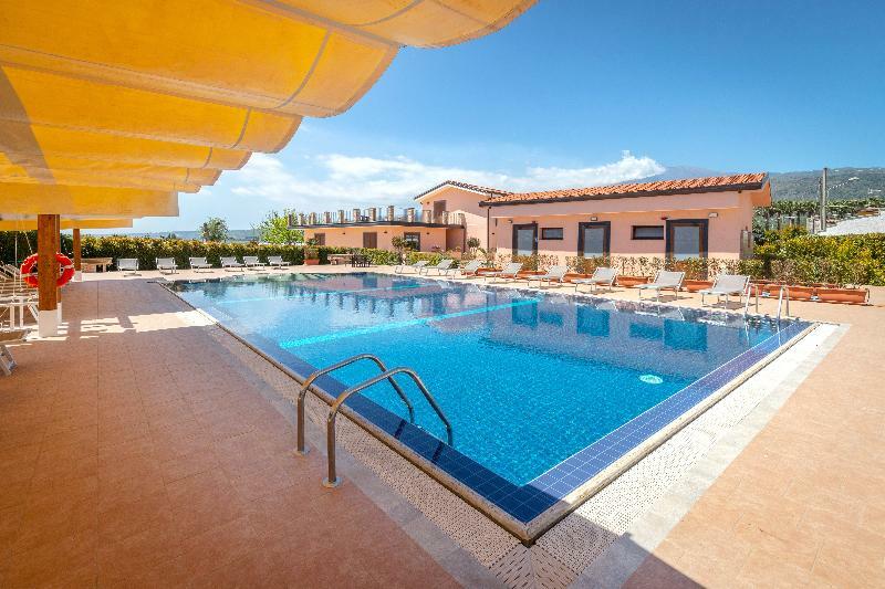 Il Giardino Country Holiday With Pool تاورمينا المظهر الخارجي الصورة